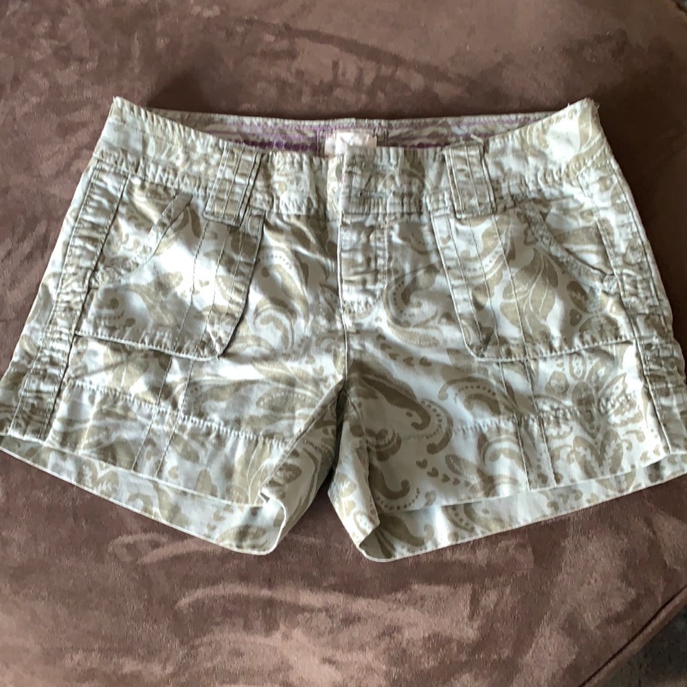 American Eagle Cargo Shorts Women’s 4